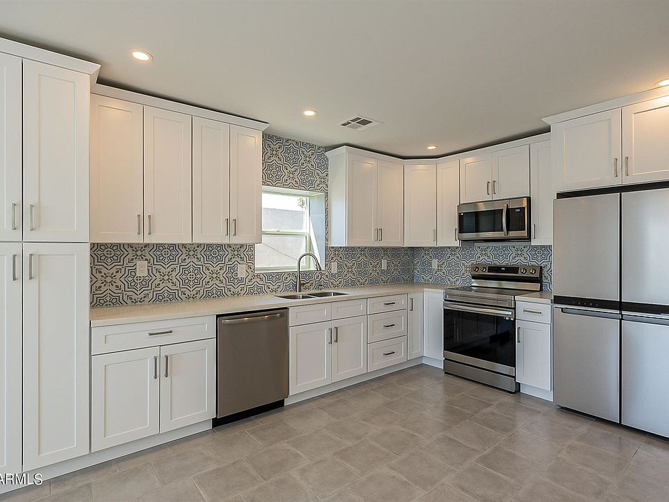 1st image of 542 S Horne