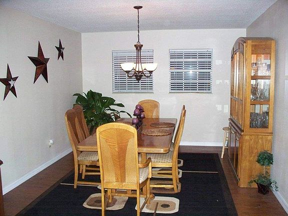 4th image of 2208 Diana Dr