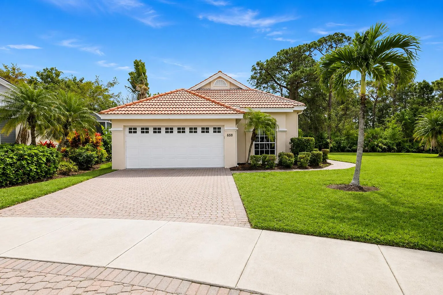 3 bed, 2.0 bath, 1675 sqft, $2,550 — Photo 1