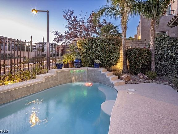5th image of 625 Apricot Rose Pl