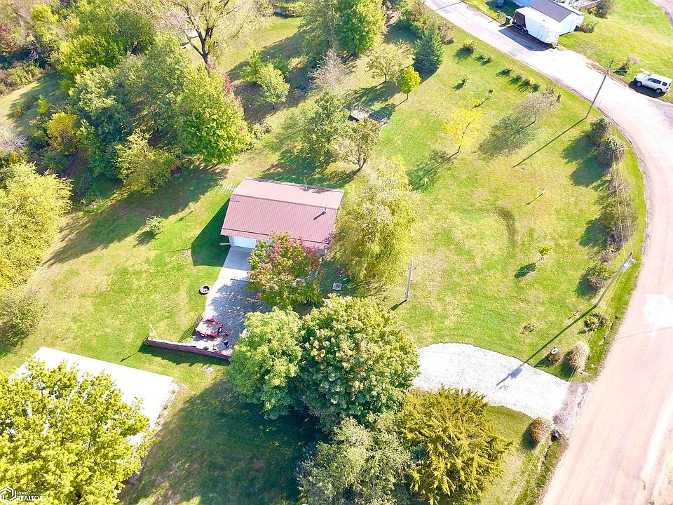 1st image of 6039 N Lakeshore Dr #6