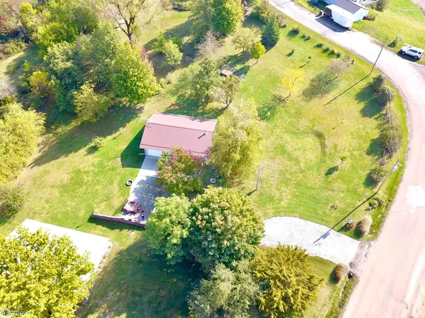 6039 N Lakeshore Dr #6, Brooklyn, IA 52211