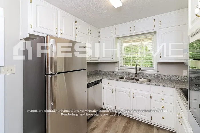 6 bed, 2.5 bath, 2454 sqft, $2,490 — Photo 2