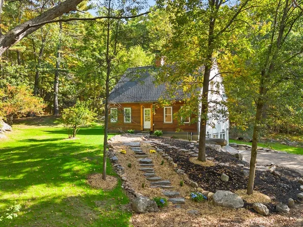 23 Harvard Rd, Bolton, MA 01740