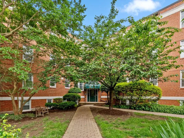 22 S Old Glebe Rd APT 102, Arlington, VA 22204