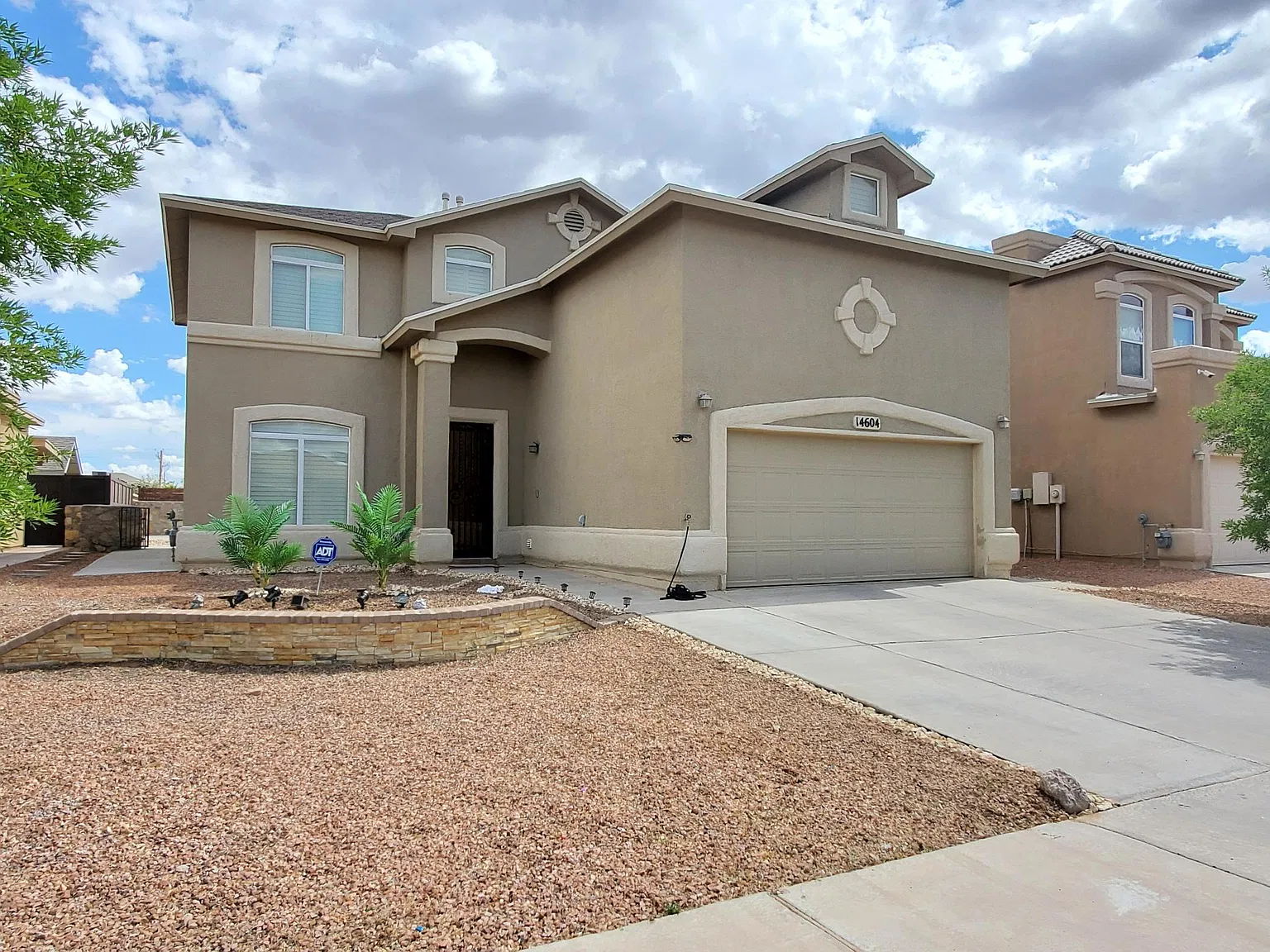 4 bed, 2479 sqft, $1,900 — Photo 1