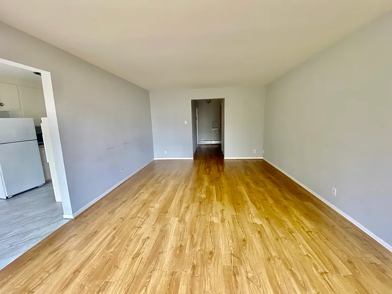 1640 Bay St #106 — Photo 11