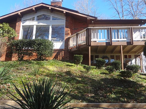 2nd image of 135 Forest Park Dr