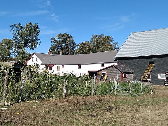 4th image of 399 Wolfboro Rd