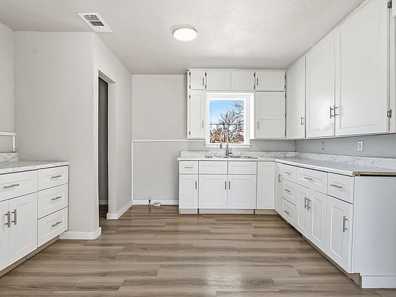 4th image of 2814 40th St