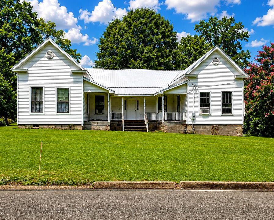 1st image of 1846 Main St