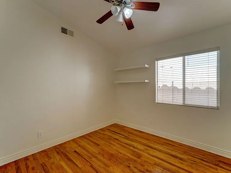 2014 E Glenhaven Dr — Photo 23