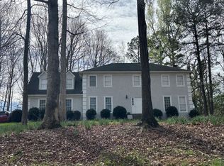 105 Greenleaf Ct, Fayetteville, GA 30215