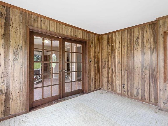 5th image of 703 Grove Ave