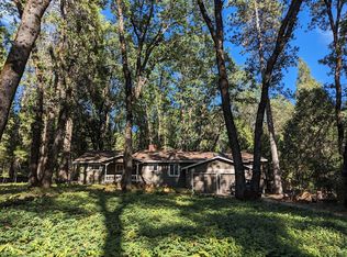 15186 Meadow Dr, Grass Valley, CA 95945