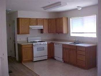 2nd image of 912 Gum Ave