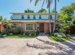 13230 Hesby St, Sherman Oaks, CA 91423