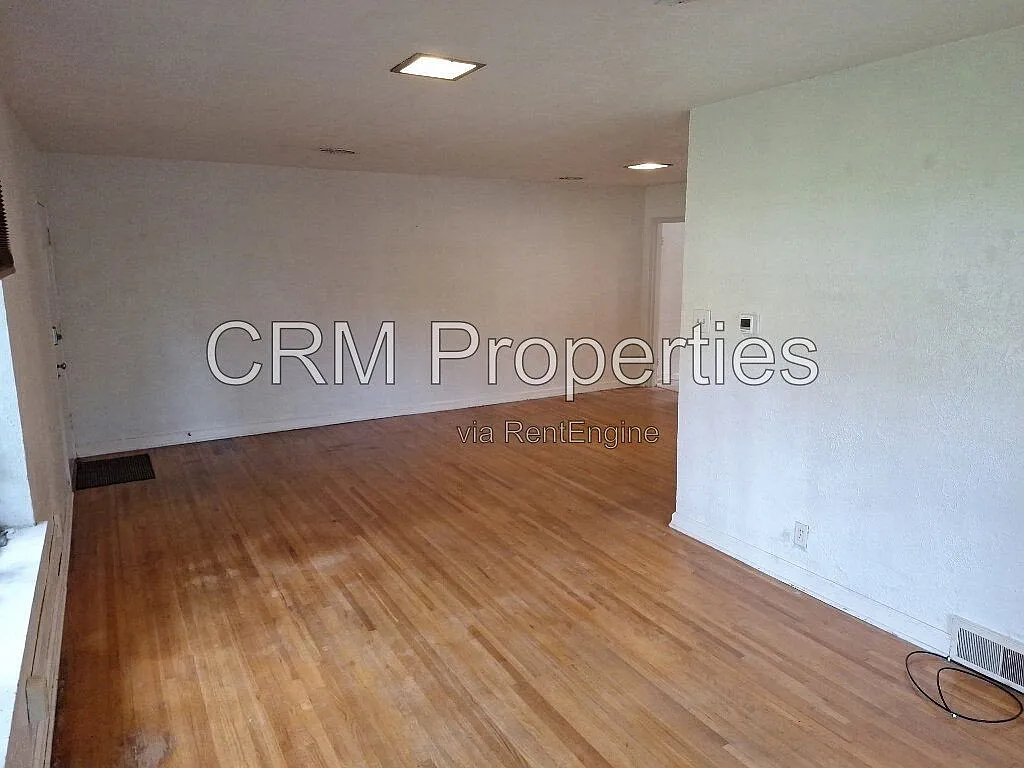 2 bed, 1.0 bath, 1200 sqft, $950 — Photo 3