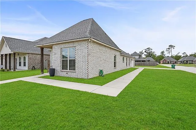 Building Photo - 641 Haaswood Ln