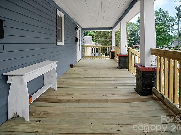 3rd image of 307 S Jacob St