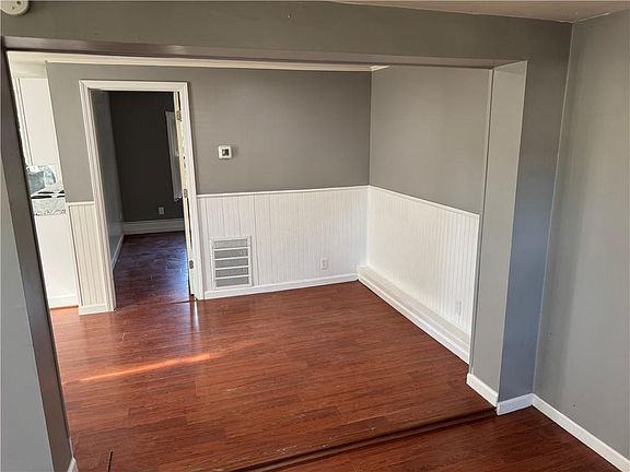 4th image of 2320 S 50th St