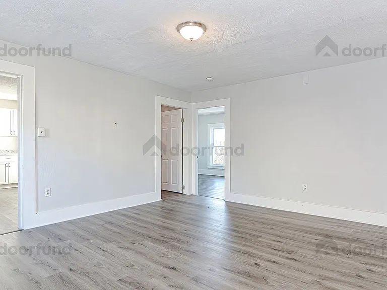 11 Pleasant St #7 — Photo 22