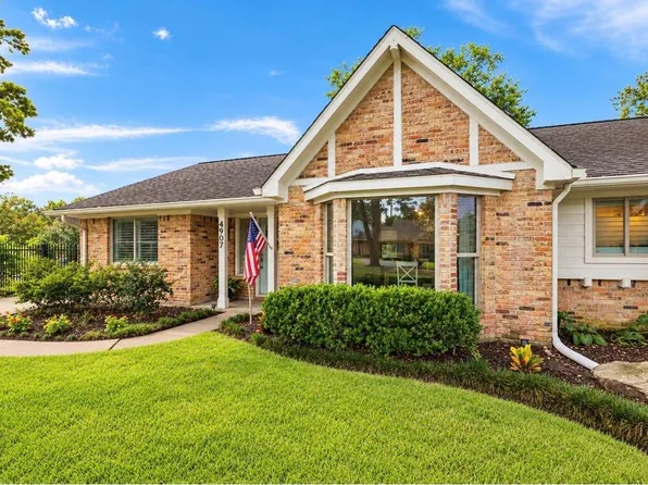 4907 Golf Dr, Houston, TX 77018