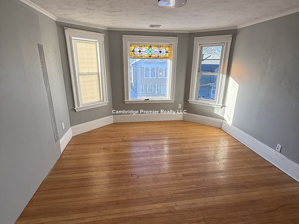 1st image of 12 Quincy St #2