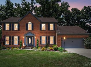 9943 McCauly Woods Dr, Cincinnati, OH 45241