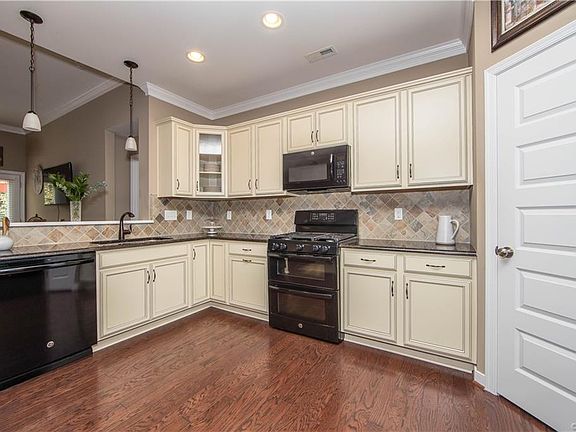 3rd image of 8132 Marley Dr #8132