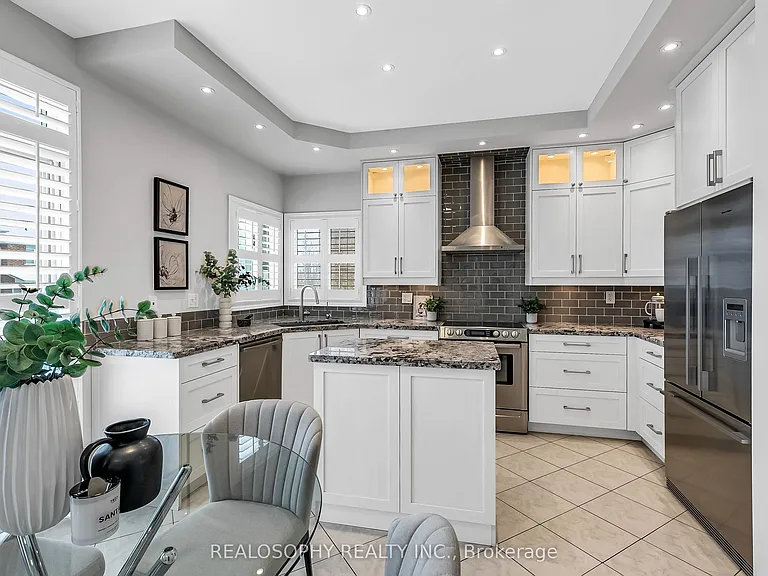 284 Bilbrough St — Photo 8