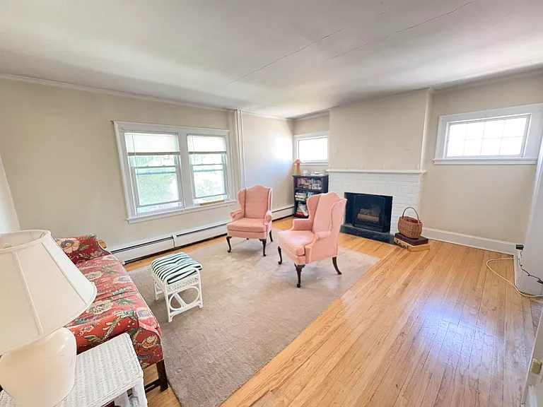 94 Quaker Ln S #2 — Photo 3