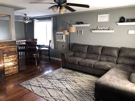 3rd image of 1711 E Everett Ave