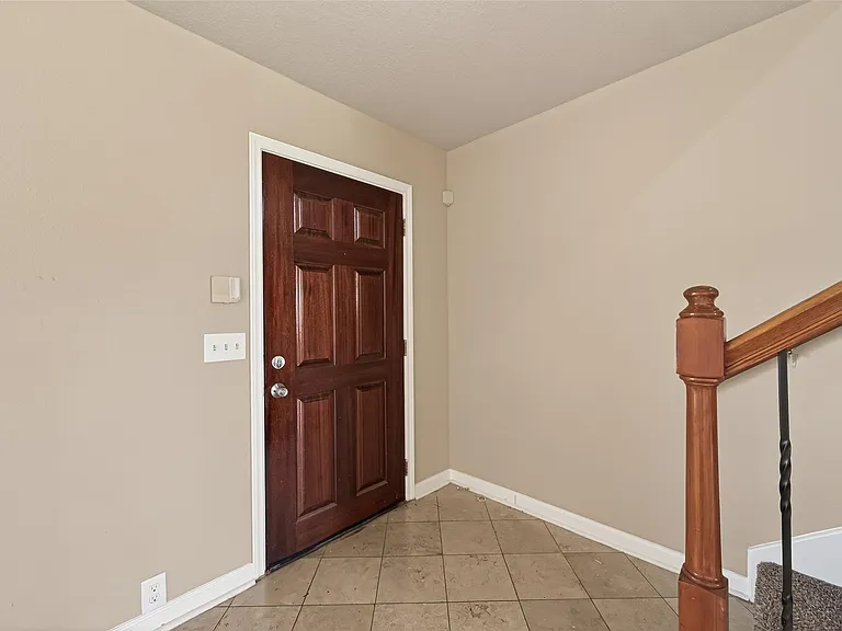 19710 Twin Canyon Ct — Photo 4