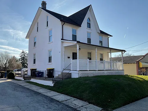 502 W State St #2 Photo 1