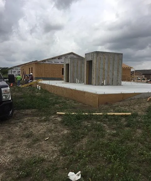Tornado safe rooms (slab units)