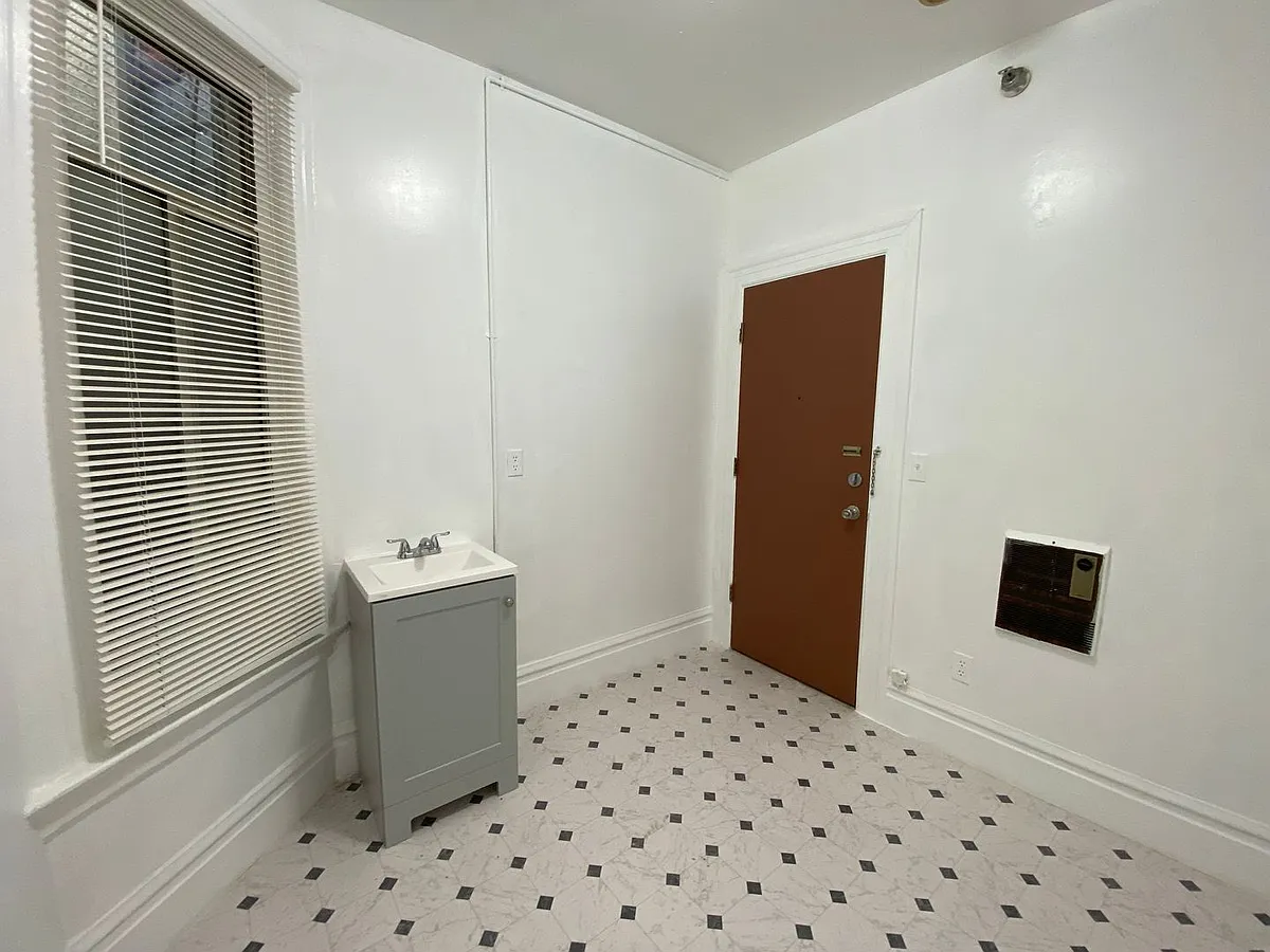 Building Photo - 301 Columbus Ave #305