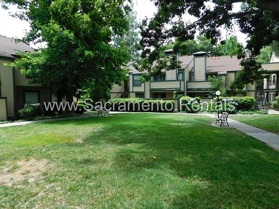 2nd image of 550 Del Verde Cir