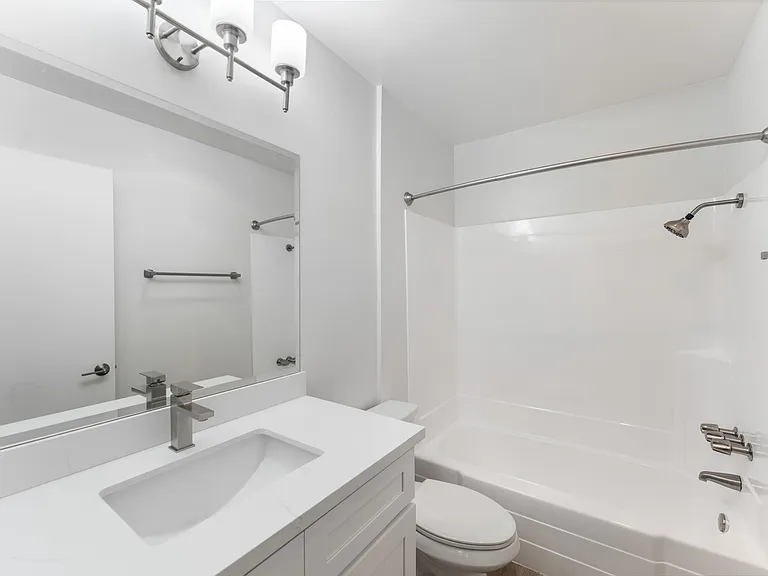 Belmont Heights — Photo 17