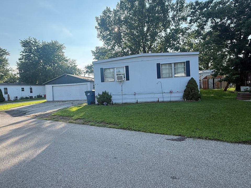 1st image of 870 5th St