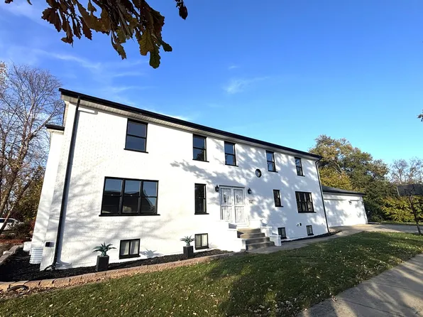 1101 N Princeton Ave, Villa Park, IL 60181