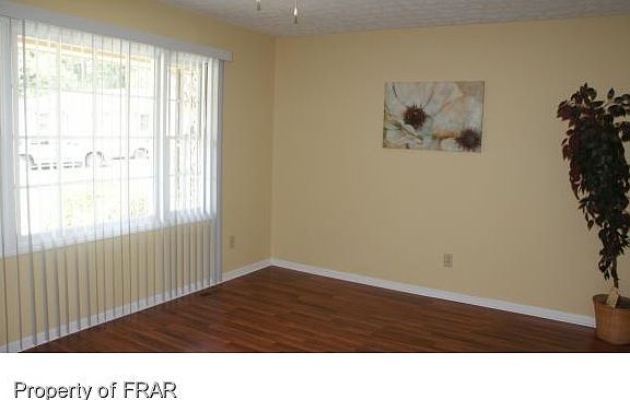 5th image of 410 Vanguard St