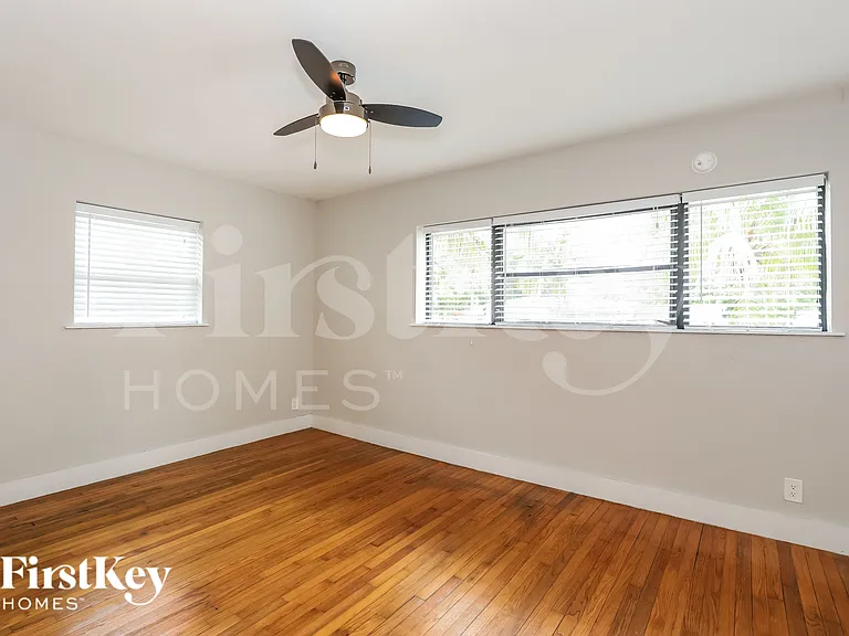 1185 Arizona Ave — Photo 15