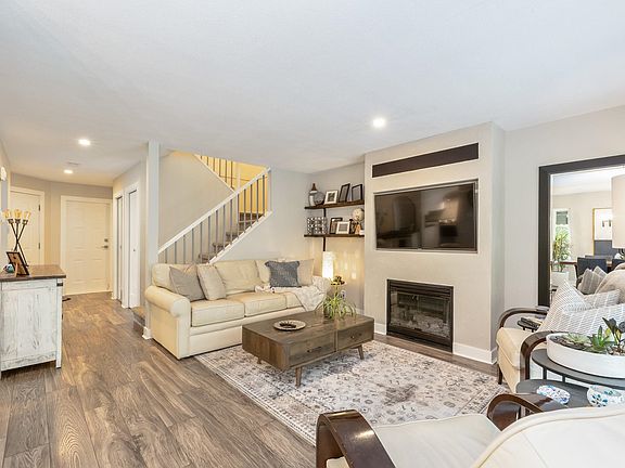 4th image of 11737 236th St #33