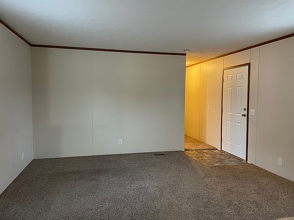 2nd image of 58 Burr Oak Dr #19