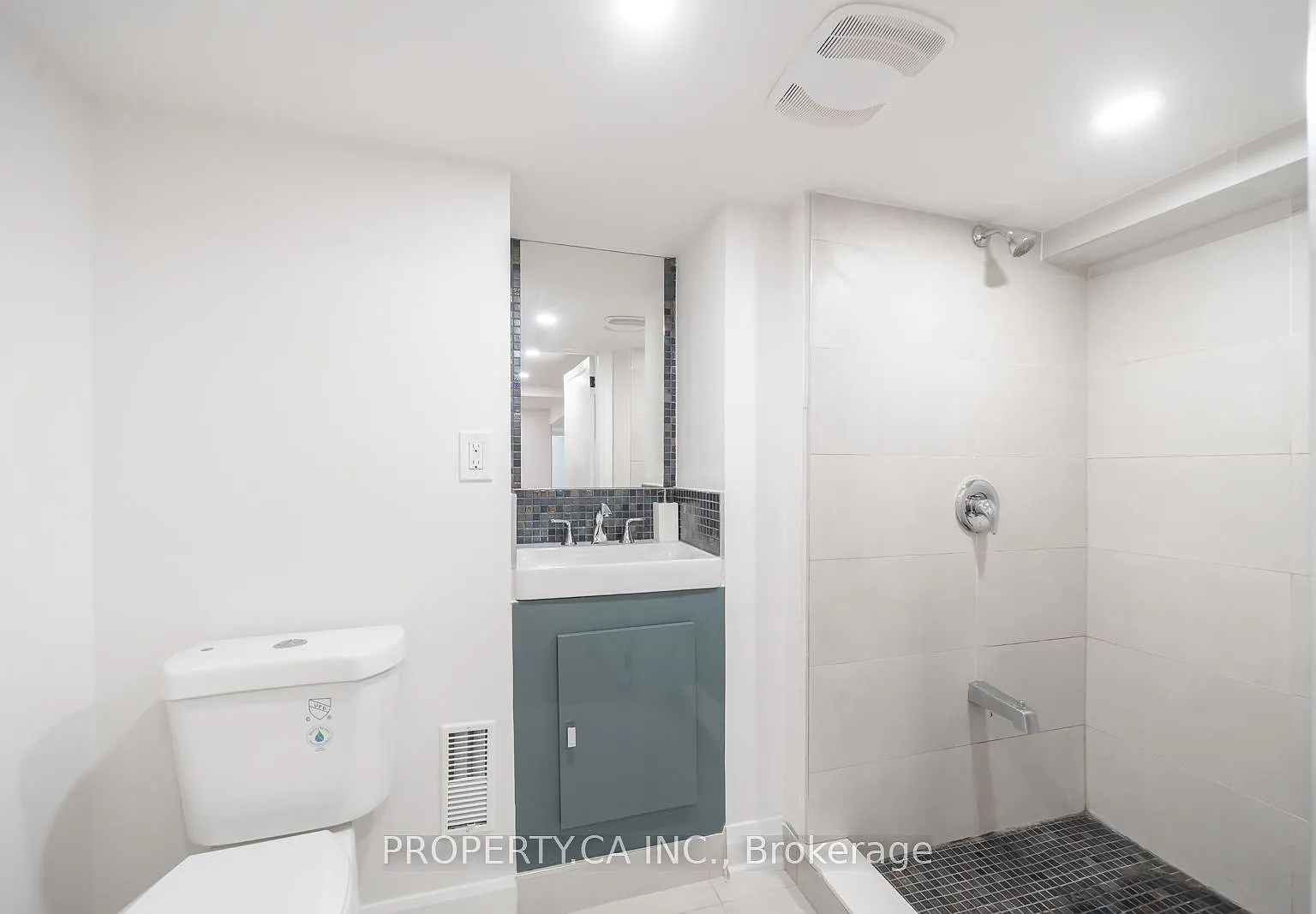 2 bed, $2,400 — Photo 4