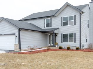 10408 Evendale Rd, Huntley, IL 60142