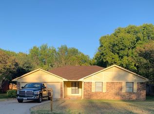 725 Patricia Dr, Sherman, TX 75090