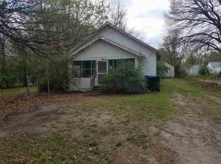 4107 SW Garden Ln, Topeka, KS 66614