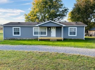 1049 Oak Knob Rd, Lafayette, TN 37083